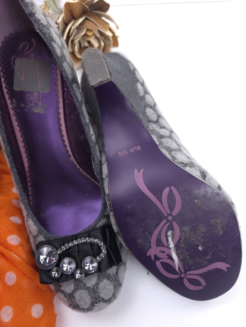 Poetic License Gray Polka Dot Crystal Bow Pumps Sz 39.5 - Picture 8 of 9